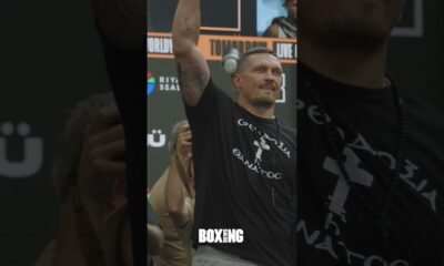 Oleksandr Usyk Acknowledges Fans At Dubois Weigh In