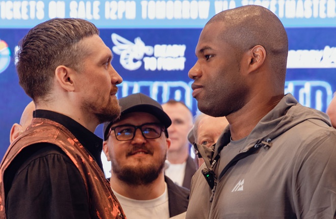 Usyk stopped Dubois in nine rounds in August 2023 Photo Credit: Stephen Dunkley/Queensberry Promotions