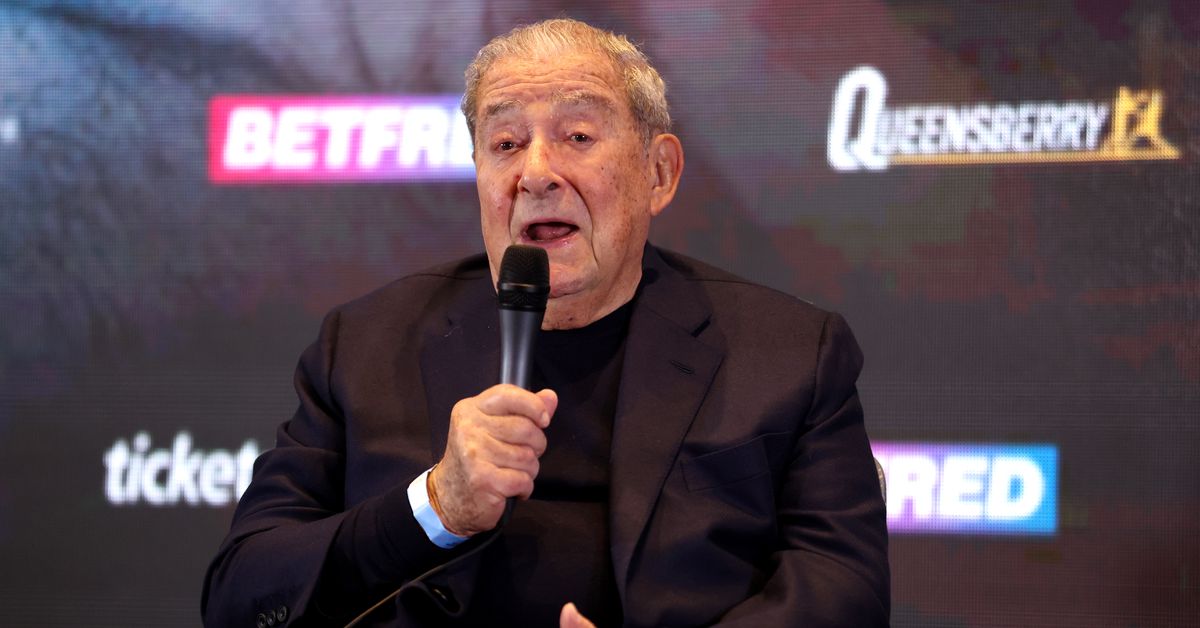 Bob Arum says that the scale of TKOS payment for boxers is angry with its UFC fighters
