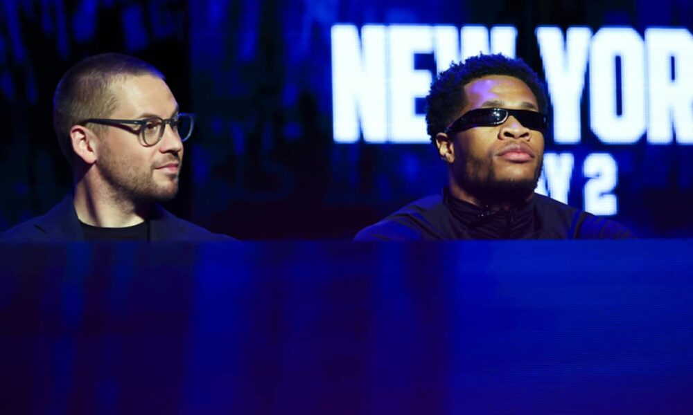 Image: Hearn's Warning: The Haney Family's Hunt for the Bag Puts His Undefeated Record in Danger Against Norman Jr.