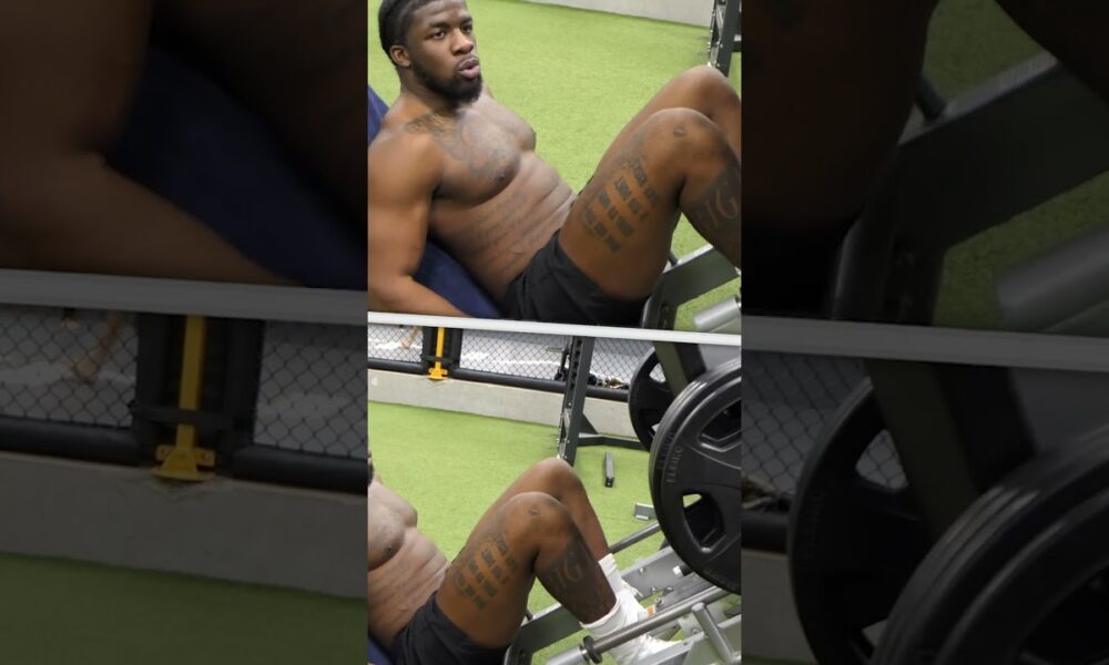 Heavyweight KO Artist LIFTS 450KG LEG PRESS w/EASE