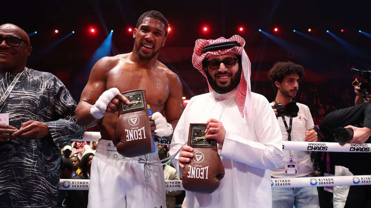 Turki Alalshikh and Anthony Joshua