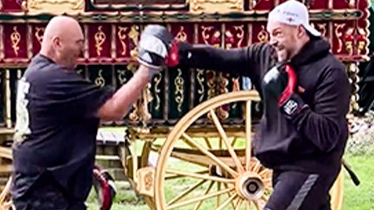 Tyson Fury GYPSY WORKOUT for Usyk Trilogy; goes BACK TO ROOTS with father Big John