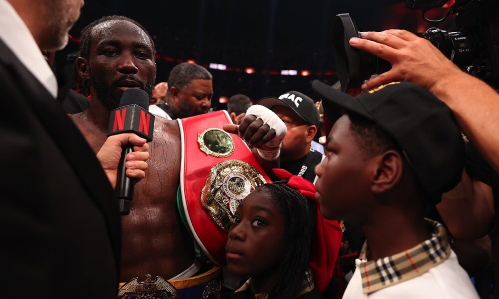 Image: Speed Kills: Why the Lightning-Fast 'Pretty Boy' Version of Floyd Mayweather Presents a Stylistic Nightmare for Terence Crawford