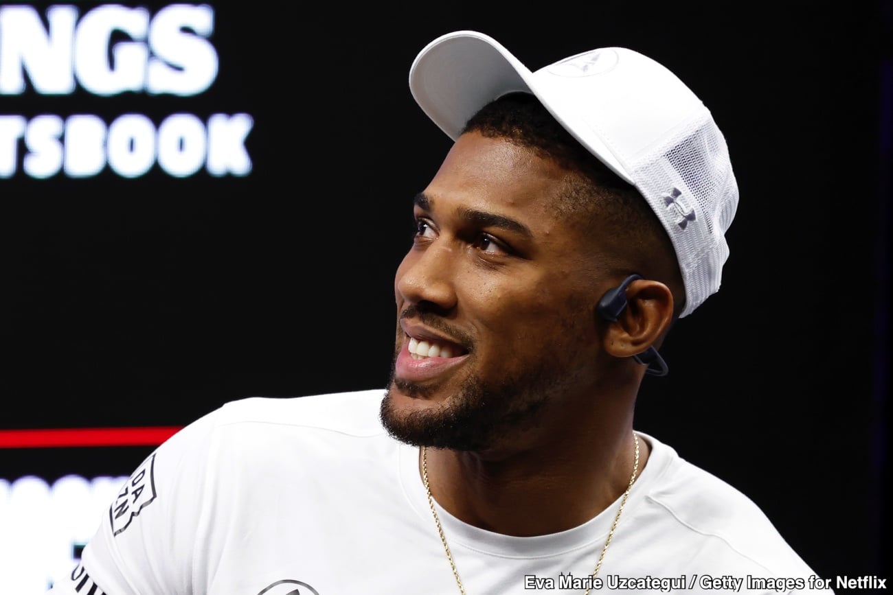 Image: Bradley Warns Joshua Is “Mentally Not There”