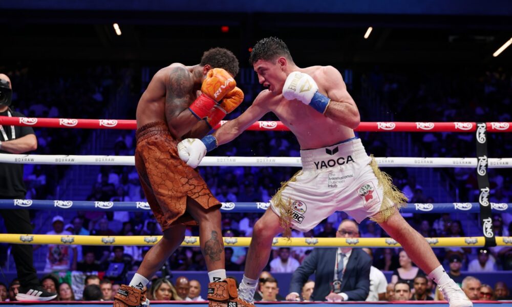 Image: Floyd Schofield Sr. Warns Shakur Stevenson’s Hands Are Breaking Down: “Cash Out Now Before It’s Too Late”