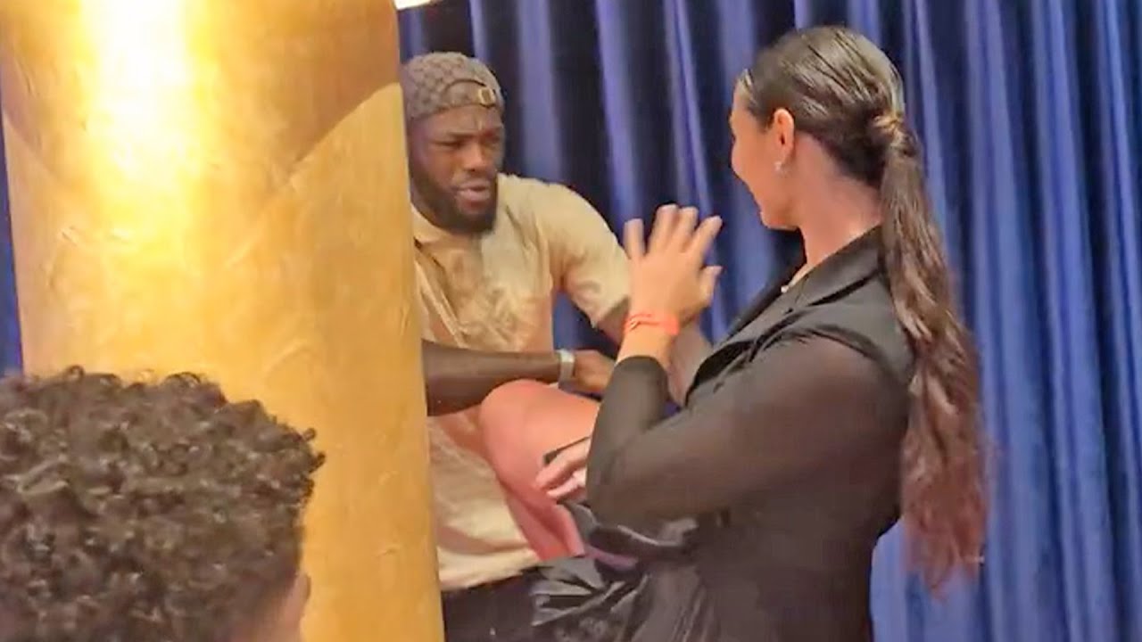 Deontay Wilder STUNNED by WOMENS KICKBOXING CHAMPS SKILLS