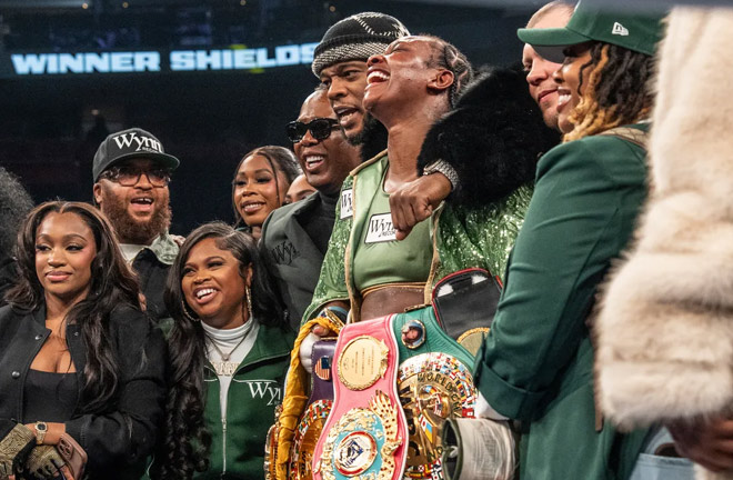 Shields celebrates retaining the undisputed heavyweight crown. Photo: Ryan Garza/Detroit Free Press