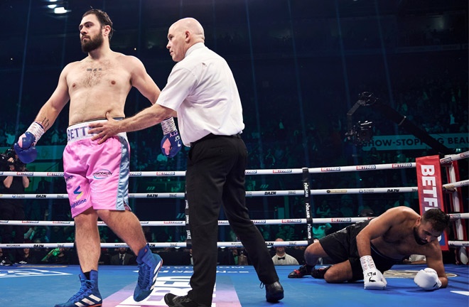 Allen blew Berredjem away. Photo: Mark Robinson Matchroom Boxing