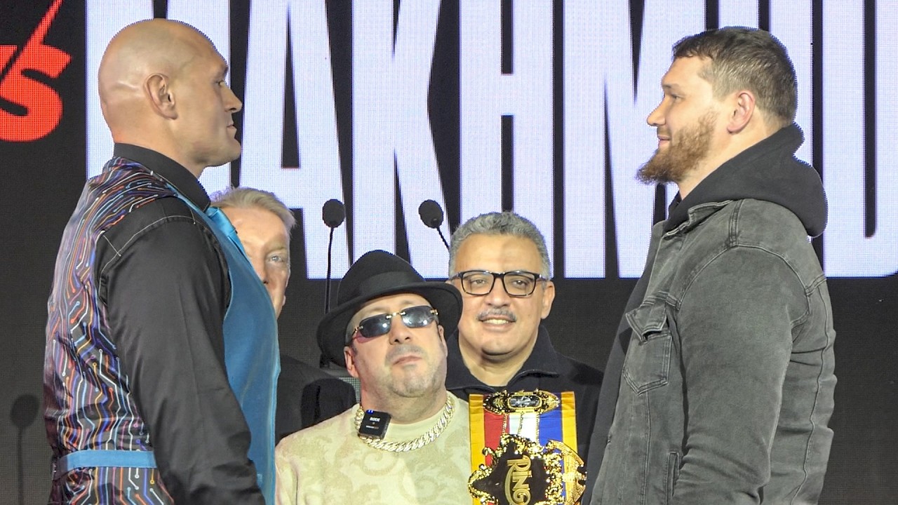 FACE OFF: Tyson Fury vs. Arslanbek Makhmudov • THE GYPSY KING RETURNS 👑 Netflix Boxing
