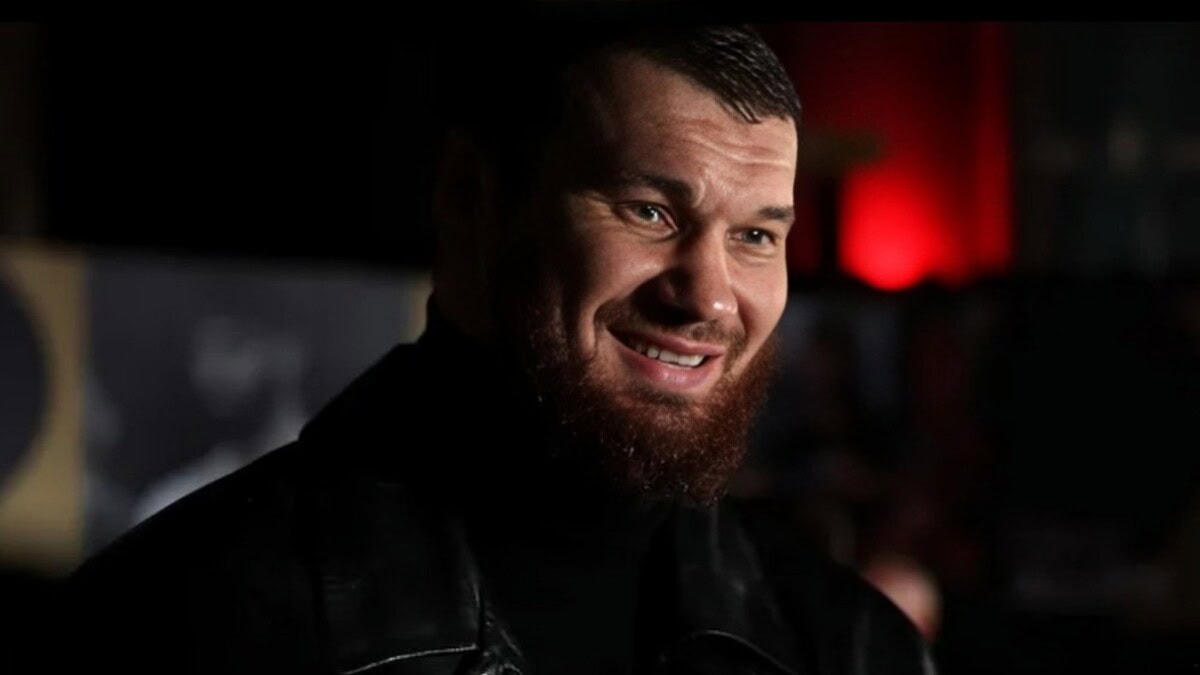 Arslanbek Makhmudov interviewed for the Dave Allen fight