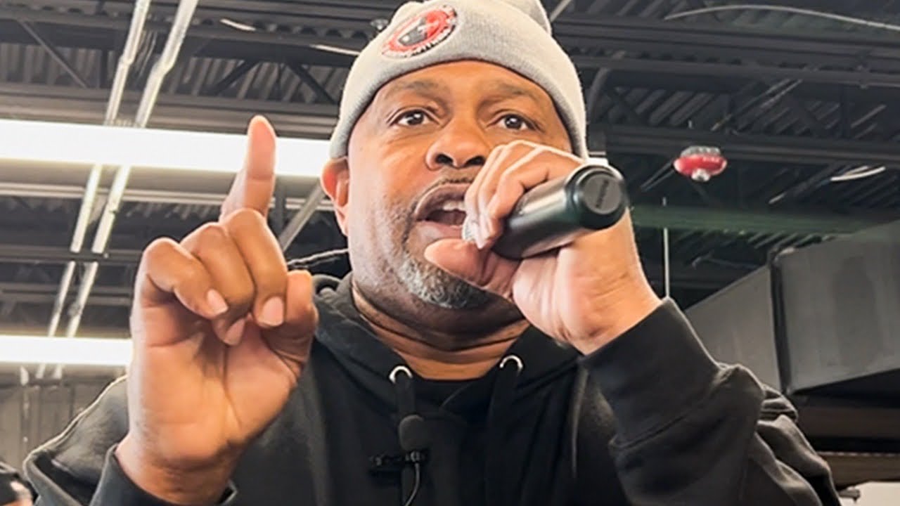 Roy Jones Jr Reveals the ONE Key to a Legendary Boxing Career: “Y’all Must’ve Forgot!”