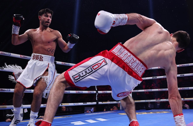 Kelly eliminated Murtazaliev en route to a majority victory. Photo: Mark Robinson Matchroom Boxing
