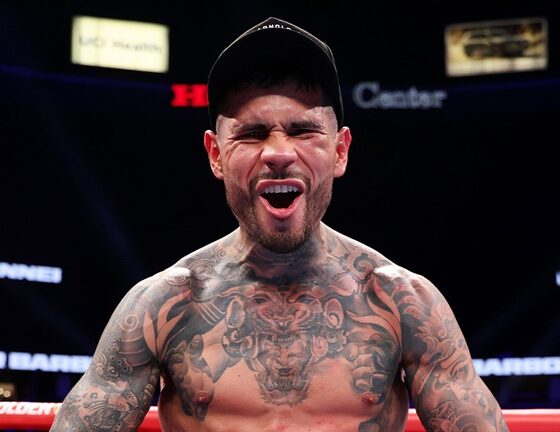 Barboza Jr made no mistakes upon his return. Photo credit: Golden Boy / Cris Esqueda