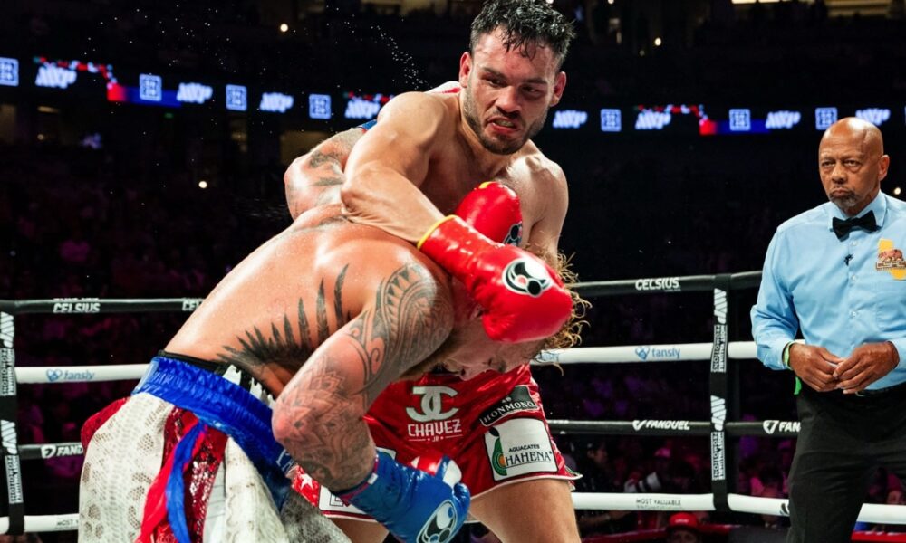 Image: Chavez Jr. vs Jhon Caicedo set for April 25 fight in Mexico