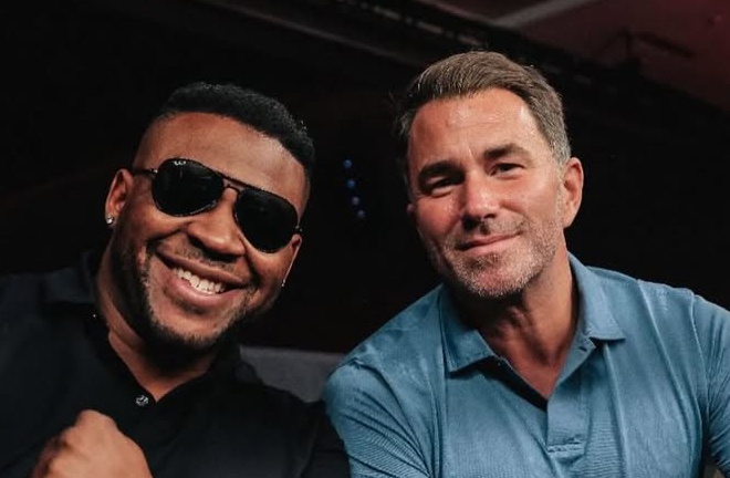 Jarrell Miller commented on the course of the Deontay Wilder vs. Derek Chisora ​​fight. Source: Instagram/Boxing in the match room