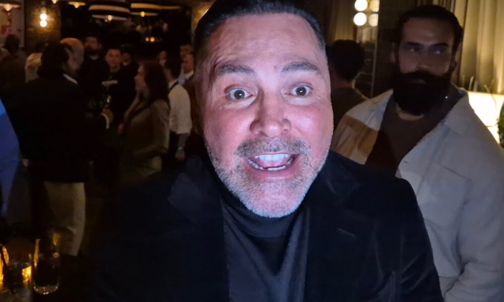Oscar De La Hoya CLOWNS Dana White & REACTS to Floyd Mayweather vs Mike Tyson