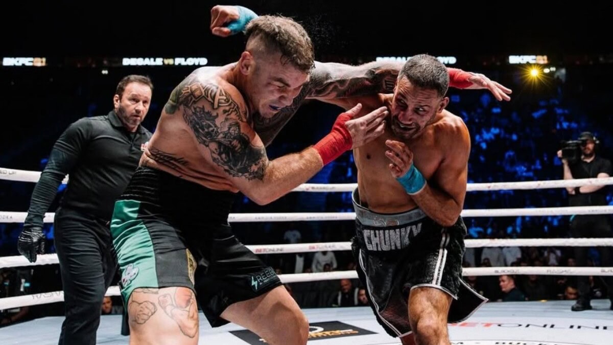 James DeGale lands punch on Matt Floyd during bare-knuckle fight after six sparring KOs claim