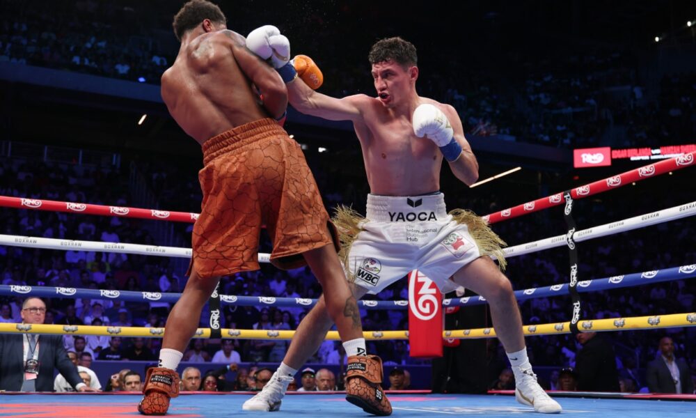 Image: Zepeda vs Roach gets June push, but same old test