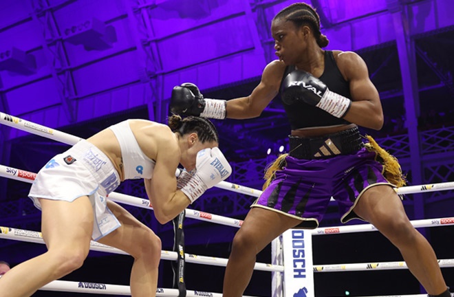 Dubois eliminated Harper in the sixth round Photo: Most Valuable Promos