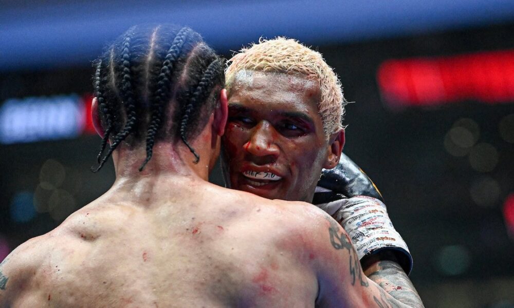 Conor Benn bleeds heavily during his unanimous decision win over injured Regis Prograis at Tottenham Hotspur Stadium in London