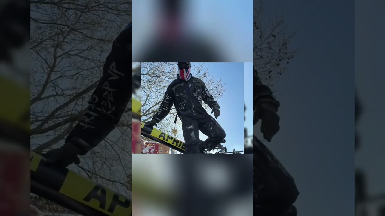 Derek Chisora & Nigel Farage ARRIVE IN A TANK!