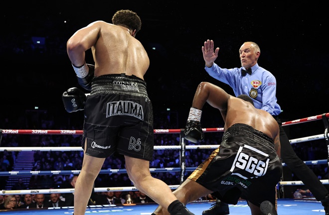 Itauma delighted Franklin. Photo: Queensberry/Leigh Dawney