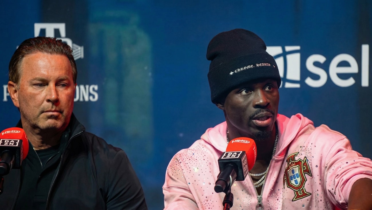 Image: Richardson Hitchins roasted by fans after quitting 140 for 147 move