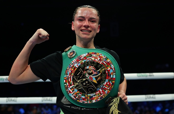 Nicolson defended her interim WBC super bantamweight crown with victory over Turner Photo: Cris Esqueda Matchroom Boxing