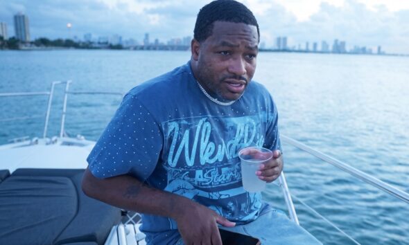 Image: Adrien Broner Says He Needs “1 More World Title” Before Retirement