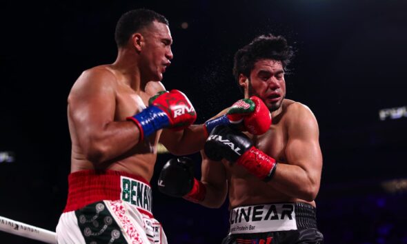 Image: Elbow Replay Clouds David Benavidez TKO Win Over Gilberto Ramirez