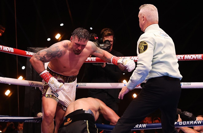 Usyk defeated Verhoeven in the 11th round Photo: Mark Robinson Matchroom Boxing
