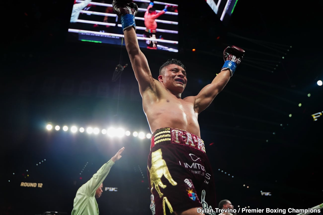 Image: Pitbull Cruz Joins Eddy Reynoso Amid Defensive Questions