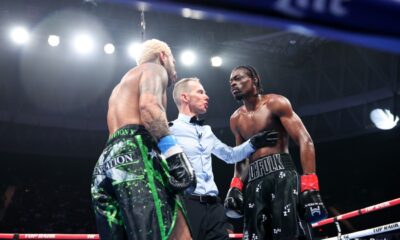 Image: Kelvin Davis Escapes With Split Decision Over Dobson