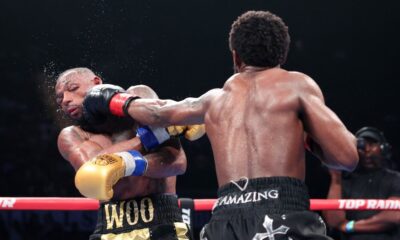 Keyshawn Davis lands a hard right hand on Nahir Albright during their lightweight rematch at Scope Arena in Norfolk.
