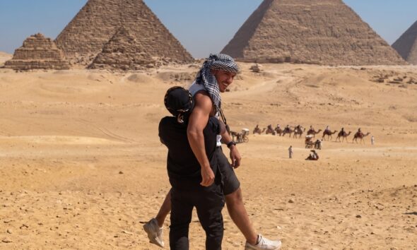 Image: Terence Crawford Overpowers Jai Opetaia In Egypt Clip