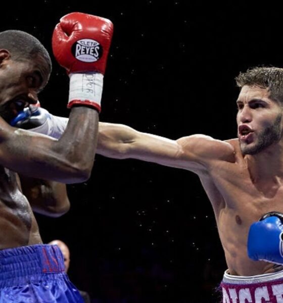 Terrel Williams and Prichard Colón exchange punches during their 2015 fight
