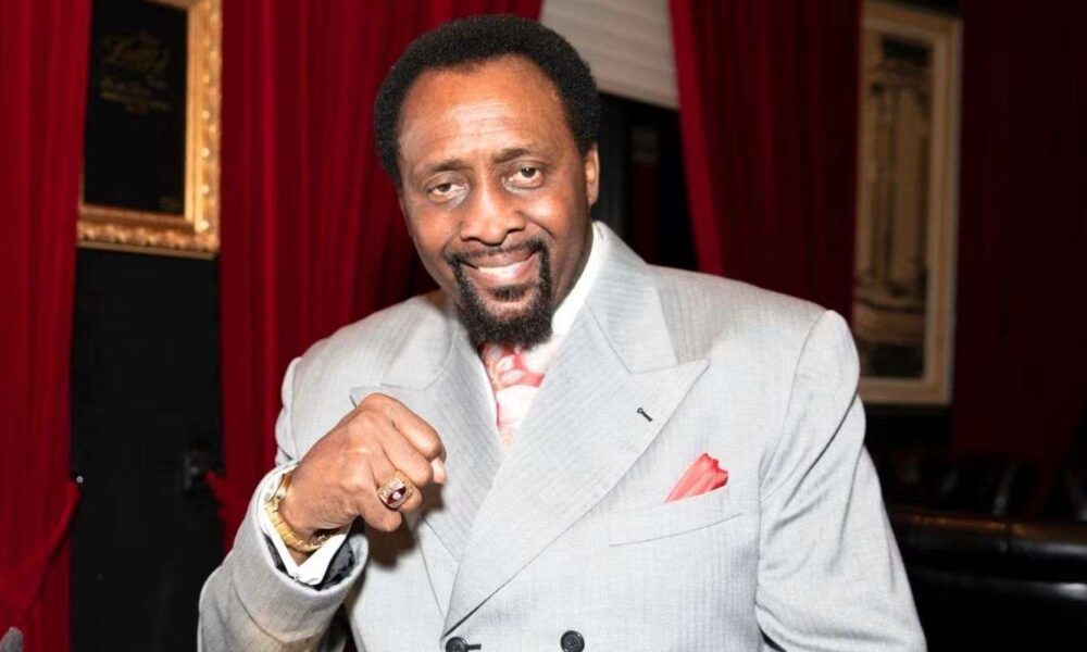 Thomas Hearns ranks one boxer above all others as the best to ever do it