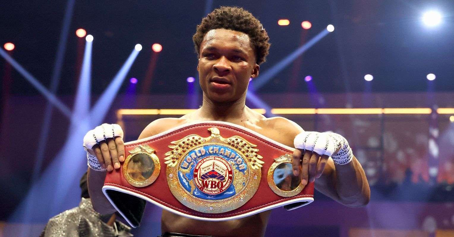 Boxing’s youngest male champion Abdullah Mason announces first title defence against ex champ Cordina