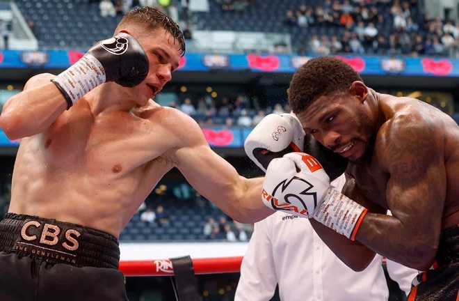 Billam-Smith is fighting for the first time since defeating Glanton last April. Photo: Lawrence Lustig/BOXXER