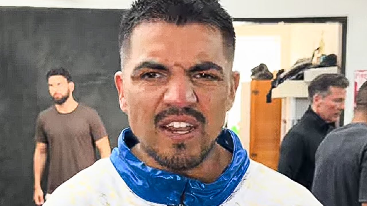 “I Dropped Oscar De La Hoya” — Victor Ortiz Reveals What Really Happened Before the Pacquiao Fight
