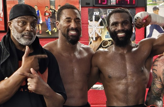 Ennis sparring with Andrade. Photo: YSM Sports Media
