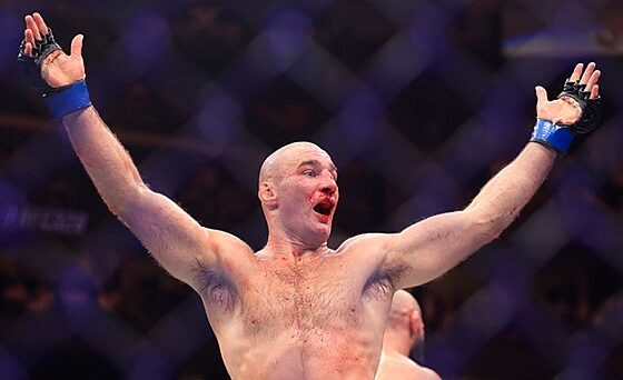Sean Strickland apologizes to Dustin Poirier for mocking his depression