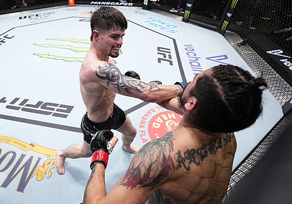 Report: Trevor Peek, Kurtis Campbell added to UFC Paris card