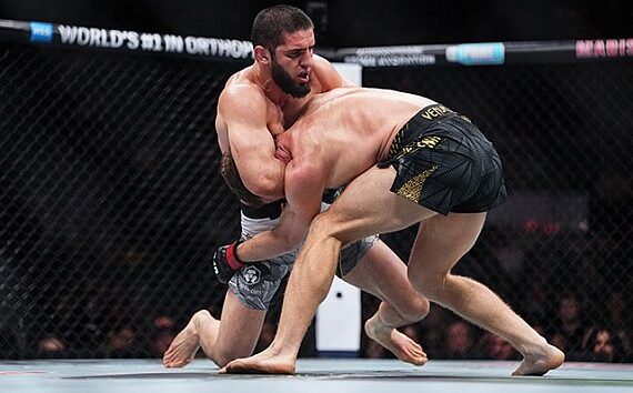Coach Javier Mendez says Islam Makhachev would accept Max Holloway fight