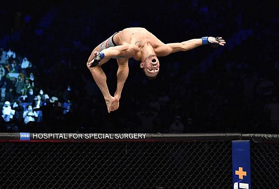Michael Chandler defends Conor McGregor: &lsquo;He is not a quitter&rsquo;