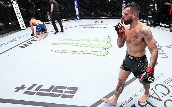 Dan Ige makes the move to 135, meets David Martinez in September