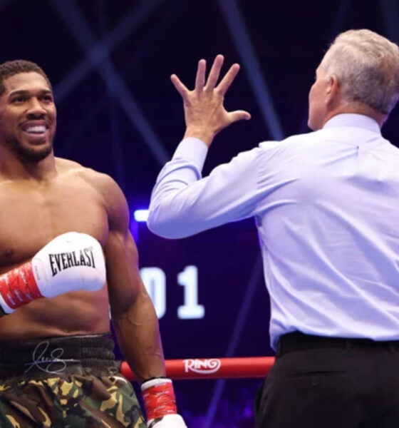 Anthony Joshua shuns durability concerns after surviving knockdowns to stop Kristian Prenga: "I got back up"