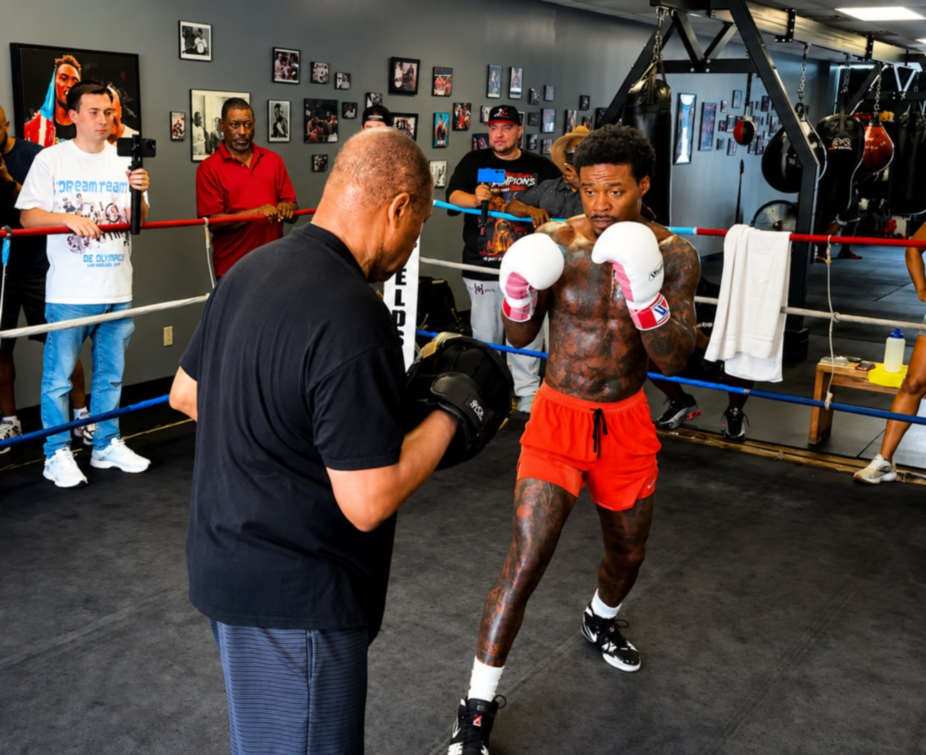 "Roy Jones Jr. Advises Errol Spence to Pursue Vergil Ortiz Over Boots Ennis"