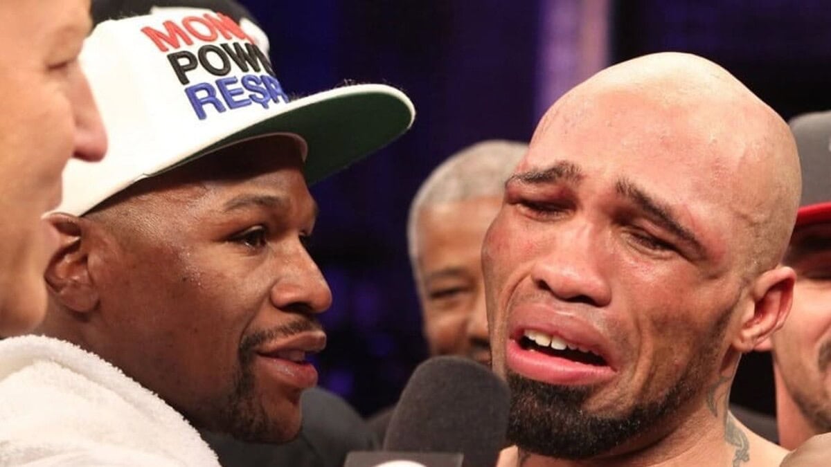 "Floyd Mayweather's Brutal Taunt: A Look at Former Money Team World Champion"